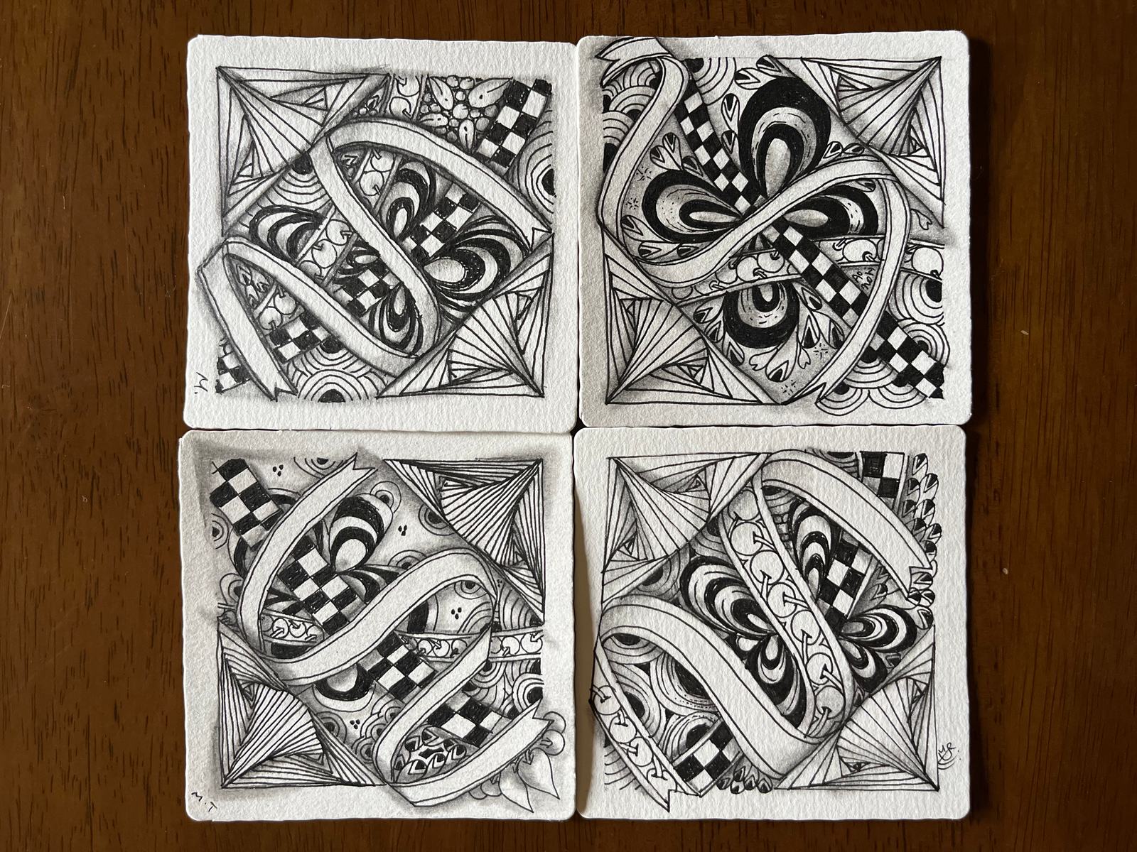 8つのステップで描いたタイル作品